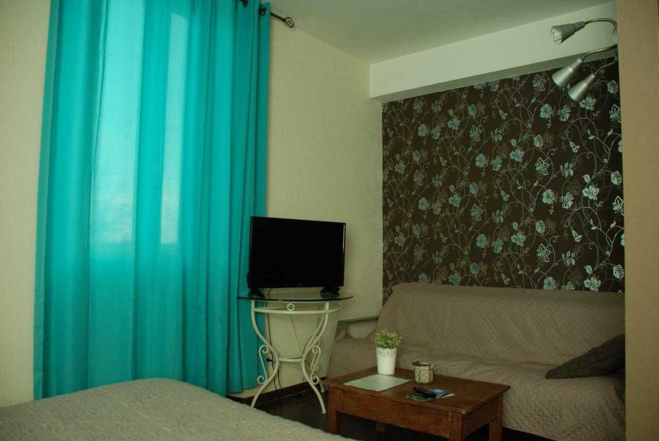 La Gare Aux Anes Hotel Combe-Redonde ภายนอก รูปภาพ